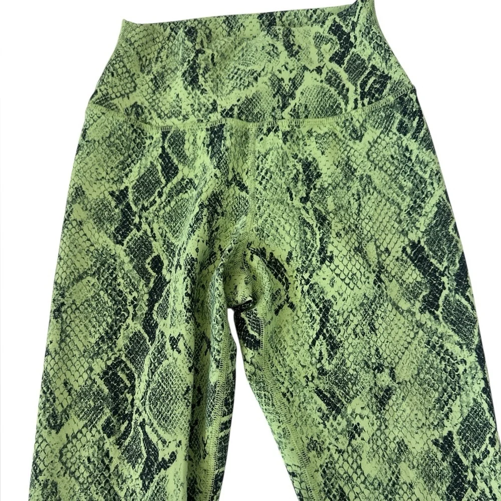 Alo Yoga Vapor Green Snakeskin Leggings